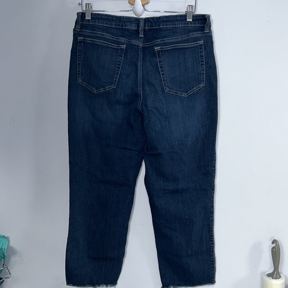 Reitmans Raw Edge High Rise Jeans - Picture 4 of 10